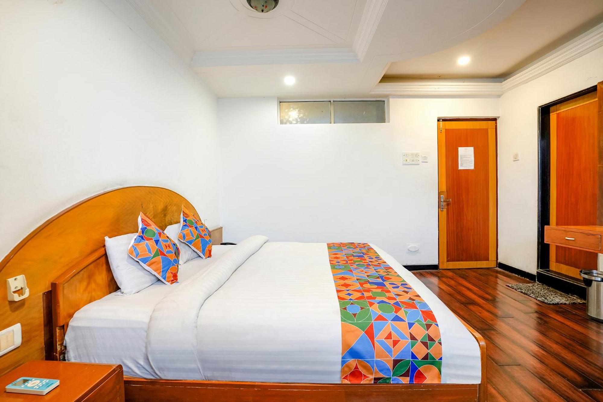 Fabhotel Silver Inn II ナーシク エクステリア 写真